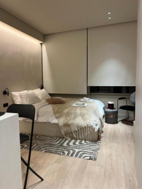 Studio 10